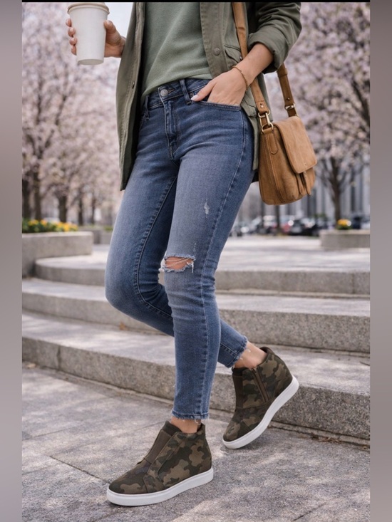 aqua college Shoes - Aqua College Glady Hidden Wedge Sneakers Camo Waterproof | Women’s 8.5 🔥